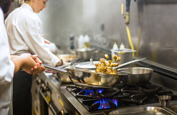 Revolutionizing Delivery Time with Advanced Cooking Devices in Cloud Kitchens